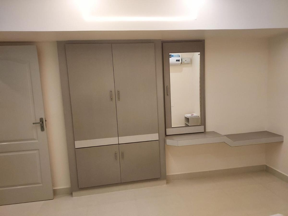 Srirangam Service Apartment Tiruchirappalli Bagian luar foto