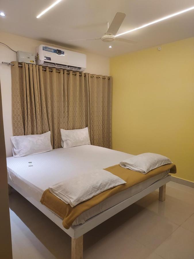 Srirangam Service Apartment Tiruchirappalli Bagian luar foto