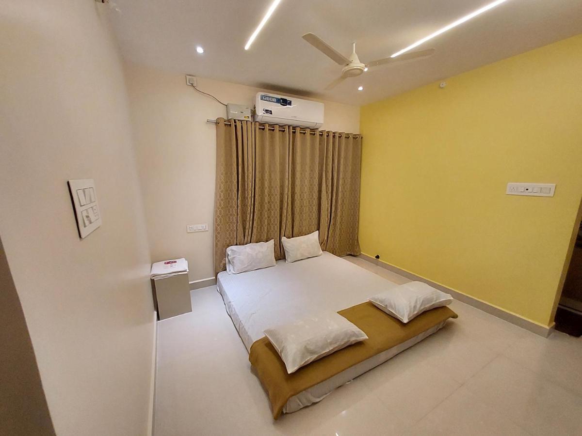 Srirangam Service Apartment Tiruchirappalli Bagian luar foto