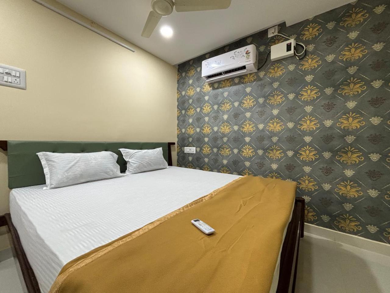 Srirangam Service Apartment Tiruchirappalli Bagian luar foto