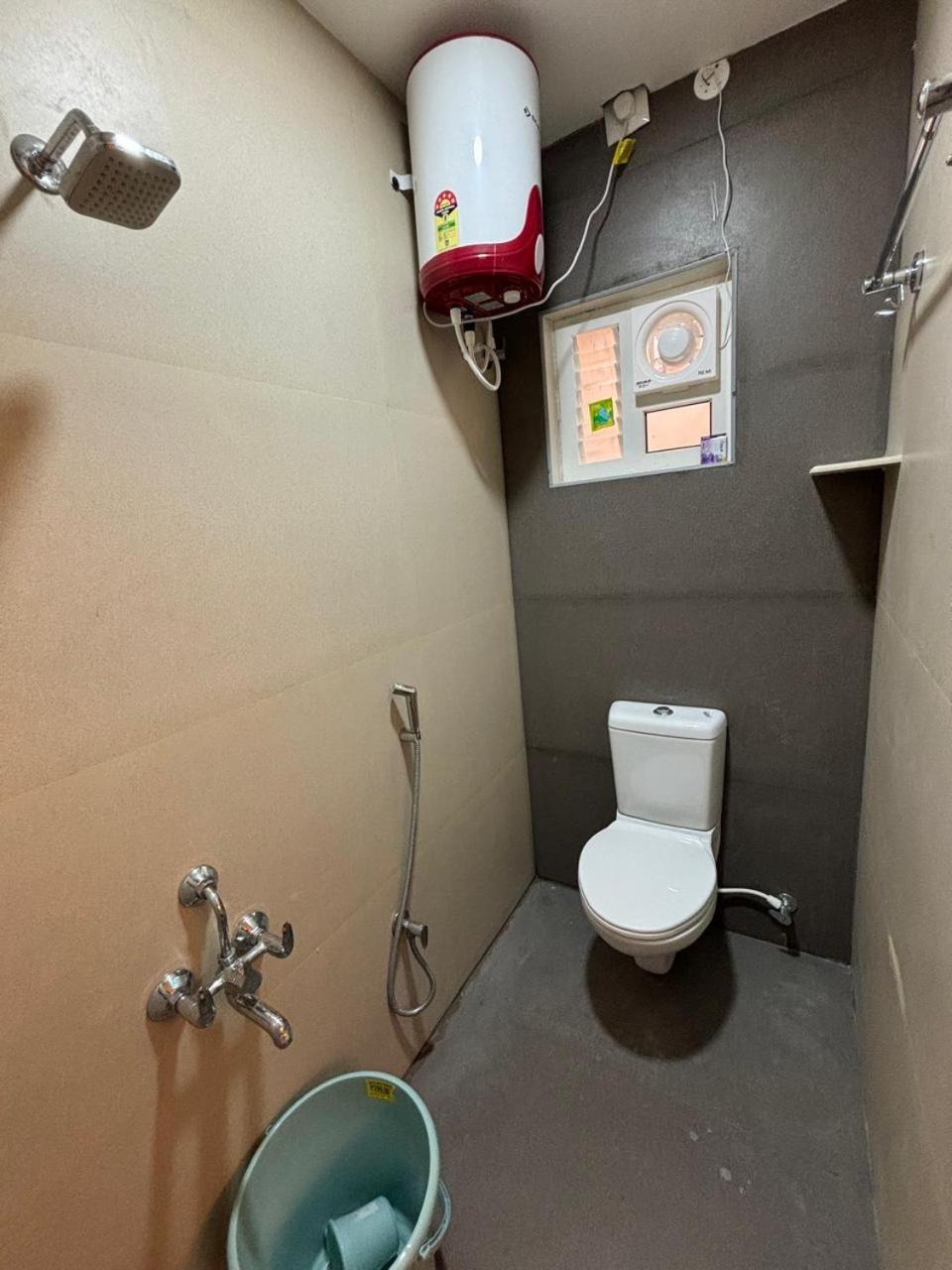 Srirangam Service Apartment Tiruchirappalli Bagian luar foto
